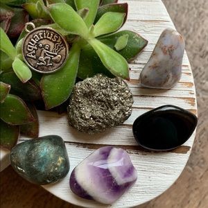 Zodiac Crystal Stone Aquarius Set